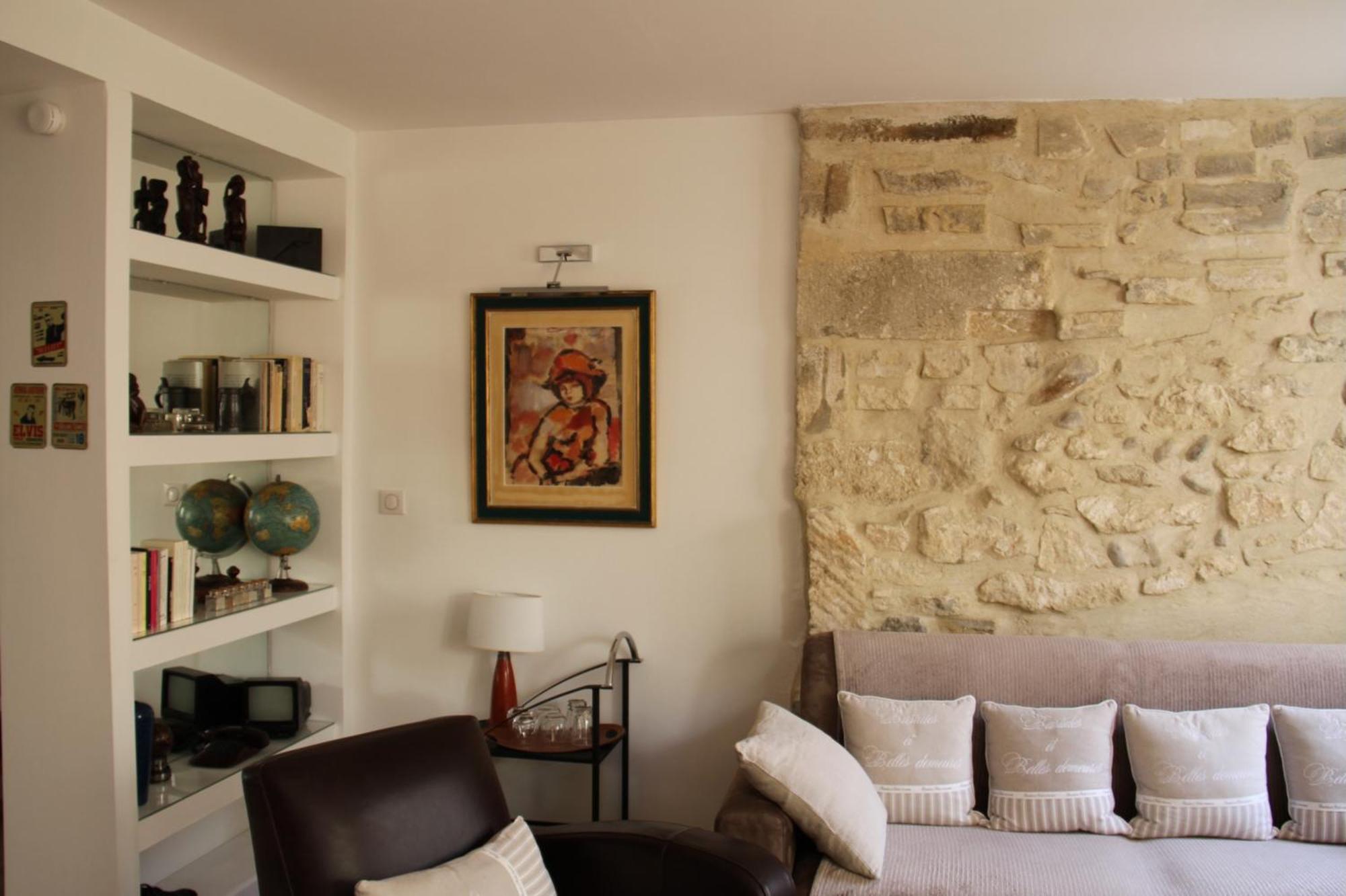 Agreable Maison De Ville Eyragues Exterior foto